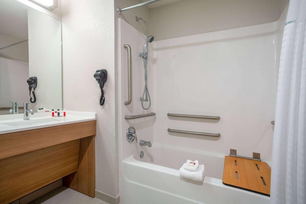 Microtel Inn & Suites By Wyndham Liberty Ne Kansas City Area Esterno foto
